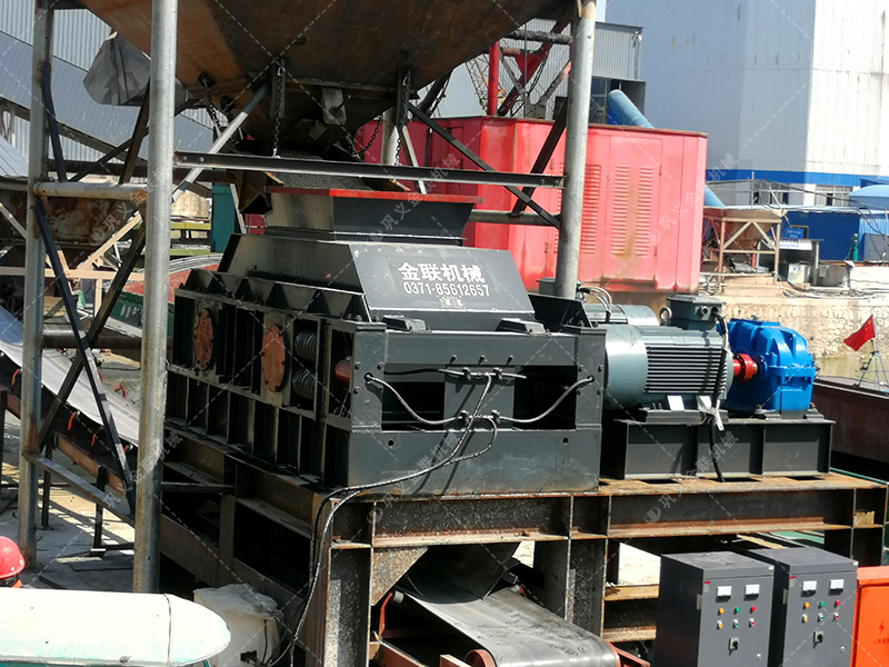 青石和河卵石哪個制砂好？用對輥破碎機怎么樣？