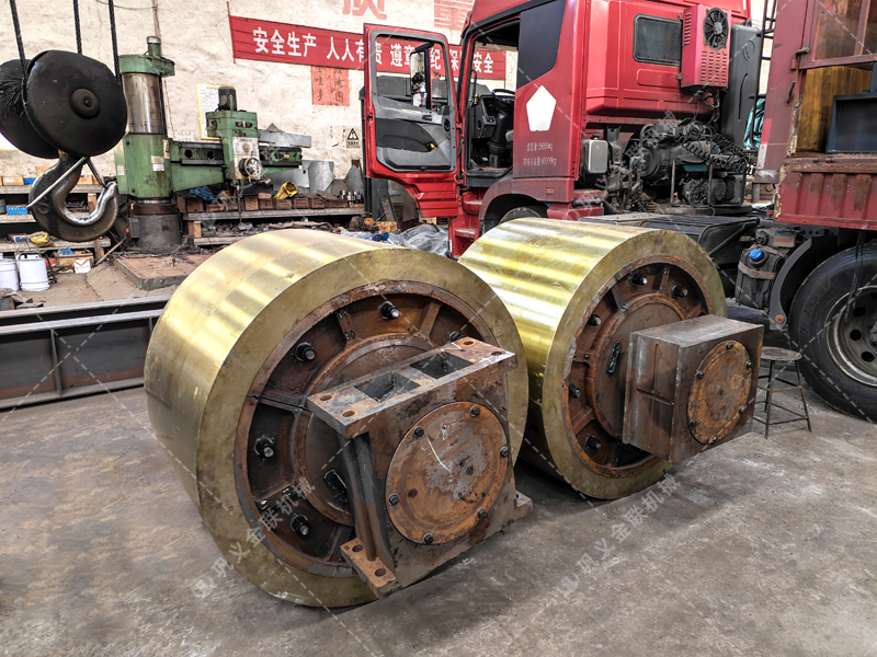 石英石硬度高，對(duì)輥制砂機(jī)能否穩(wěn)定運(yùn)行并保證出料質(zhì)量？